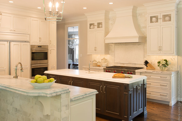 Contrasting Cabinets | Karr Bick Kitchen & Bath Portfolio | St. Louis