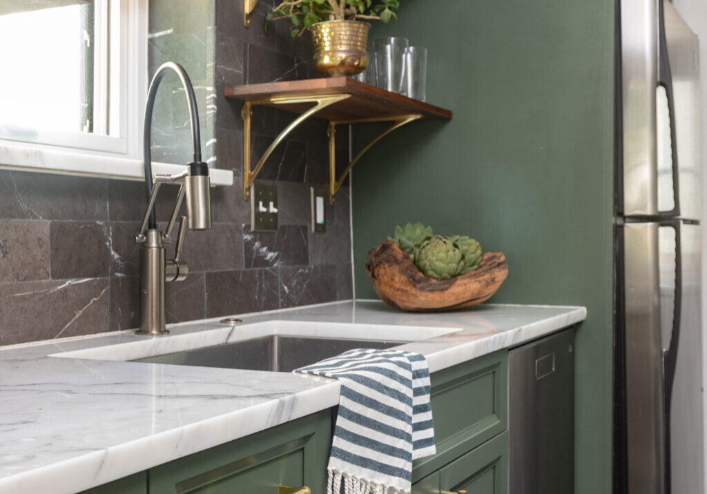 Wendy-20220824-251-Edit-KarrBick-HiRes-2-1024x1536 Deep green kitchen